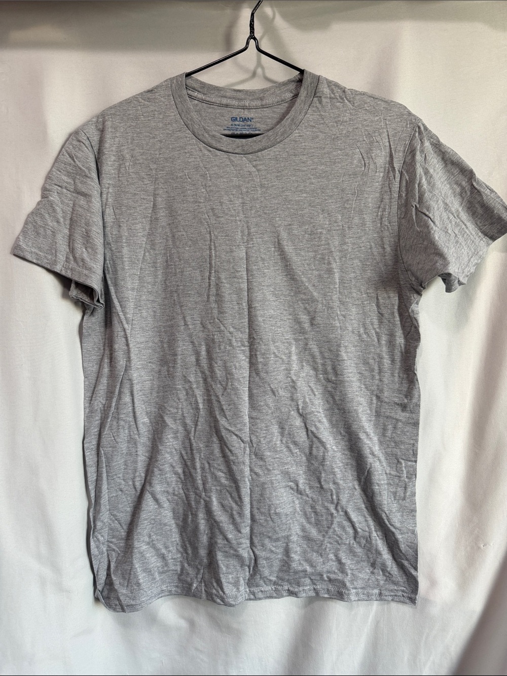 Gildan Men’s Light Gray Crew Neck Tee
